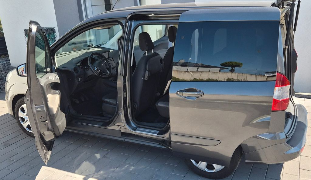 Image of Ford Tourneo Courier