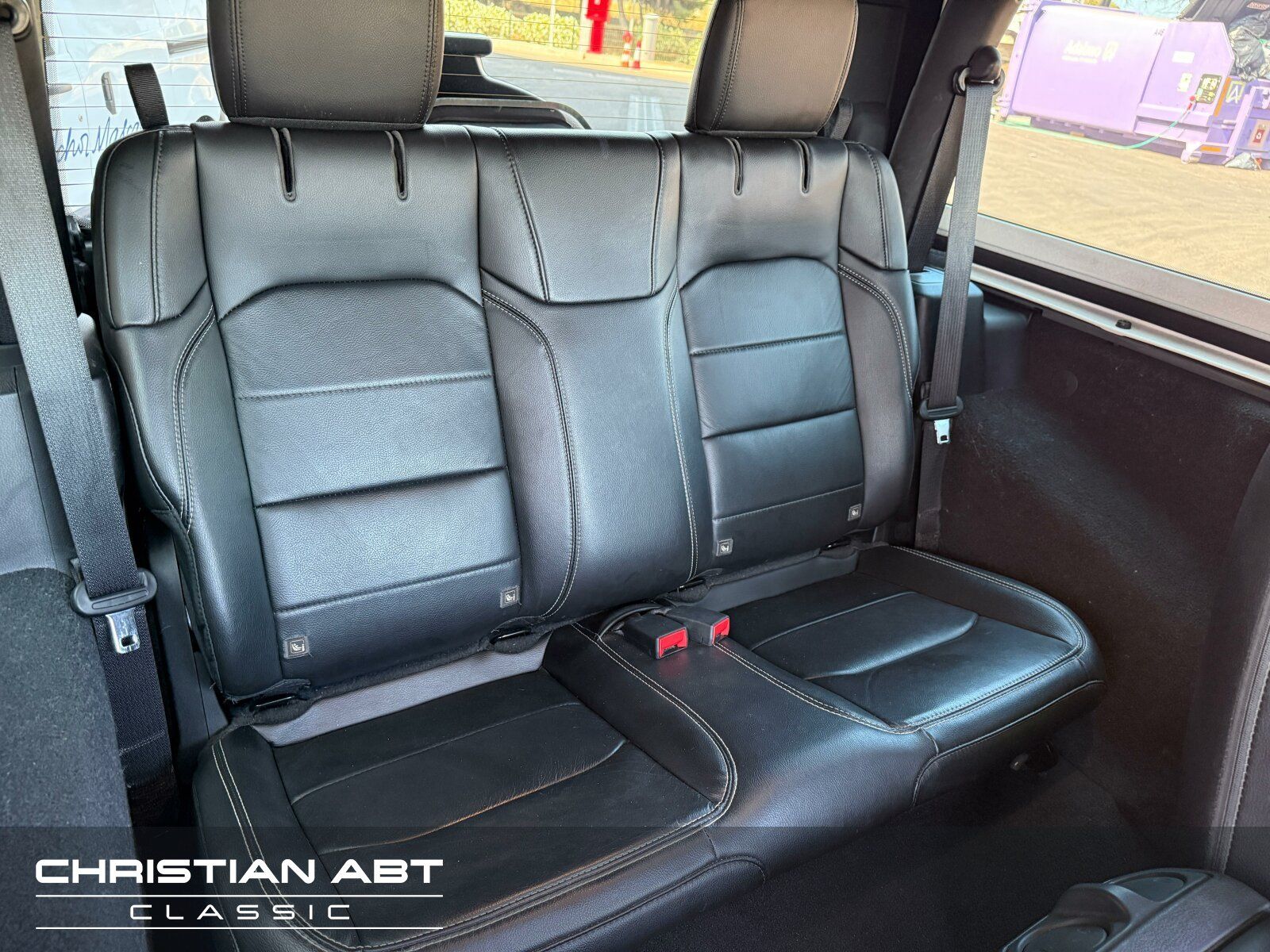 Fahrzeugabbildung Jeep Wrangler 2.2 CRDi Sahara (EURO 6d-TEMP) Navi/LED