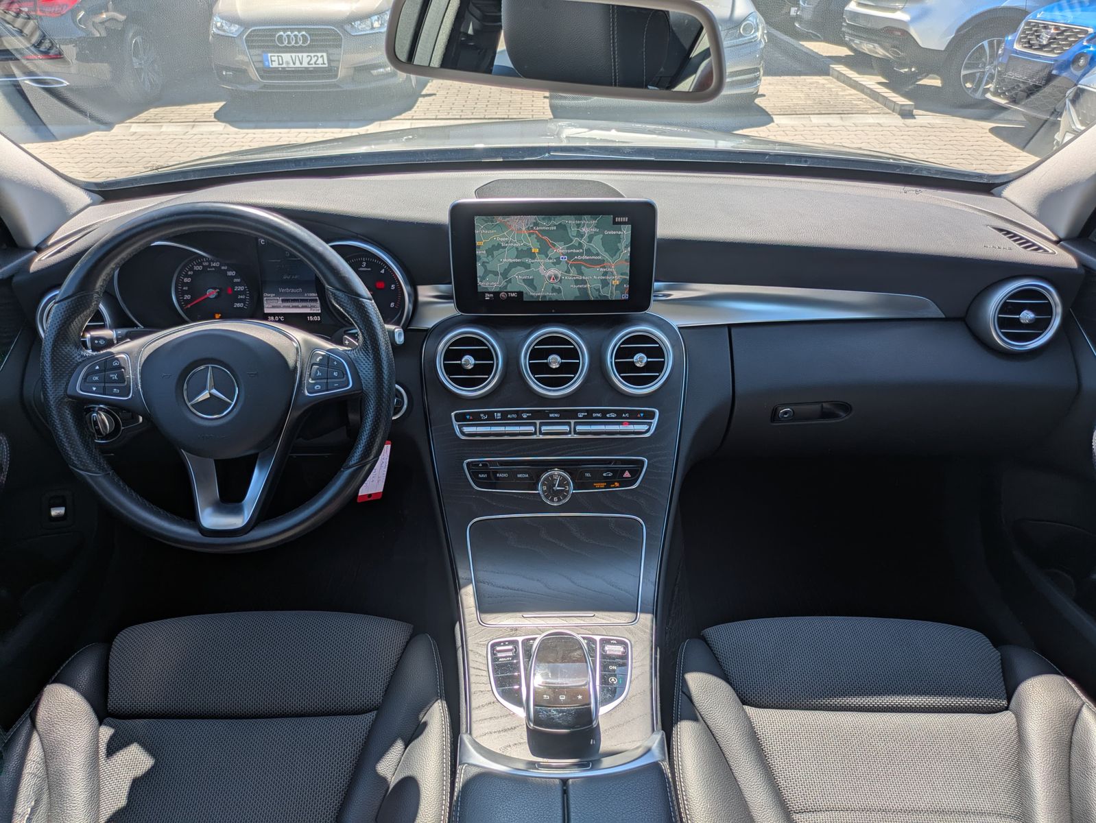 Illustration du véhicule Mercedes-Benz C 250 d BlueTec AVANTGARDE 4Matic ACC/KAM/LED