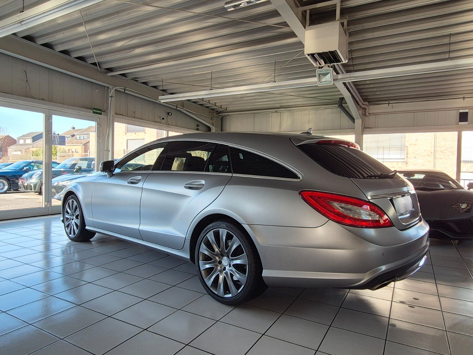 Fahrzeugabbildung Mercedes-Benz CLS 500 SB/Fahrzeug der Weltpremiere 2012