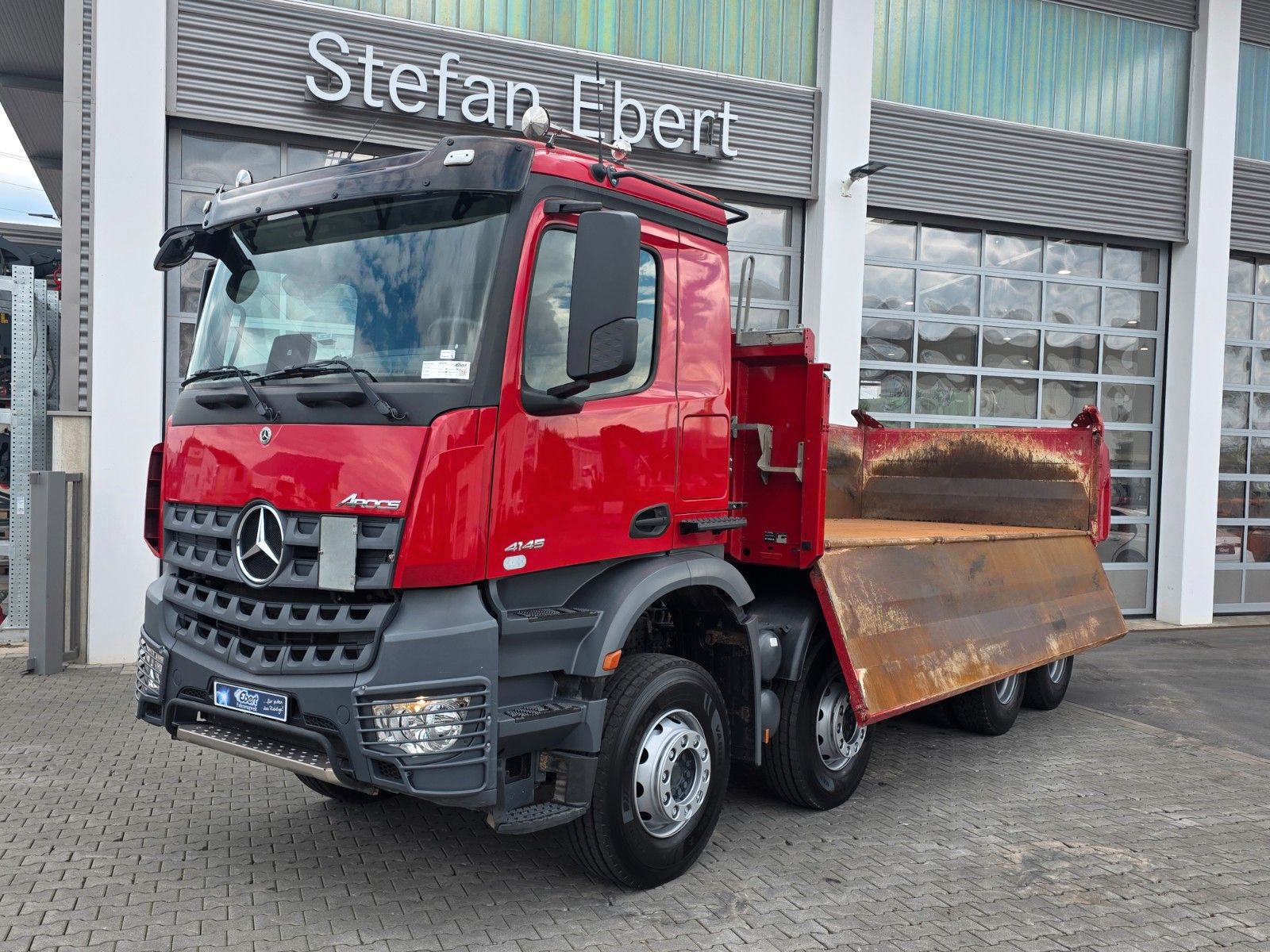 Fahrzeugabbildung Mercedes-Benz Arocs 4145 K 8x4 Meiller Bordmatik PPC
