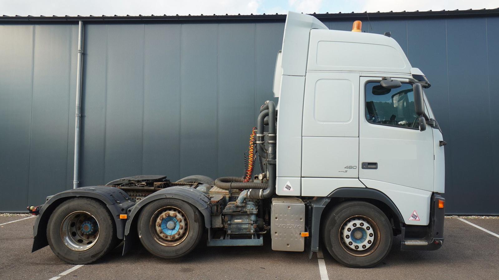 Volvo FH 480 - 6x2 ADR Globetrotter XL tractor unit