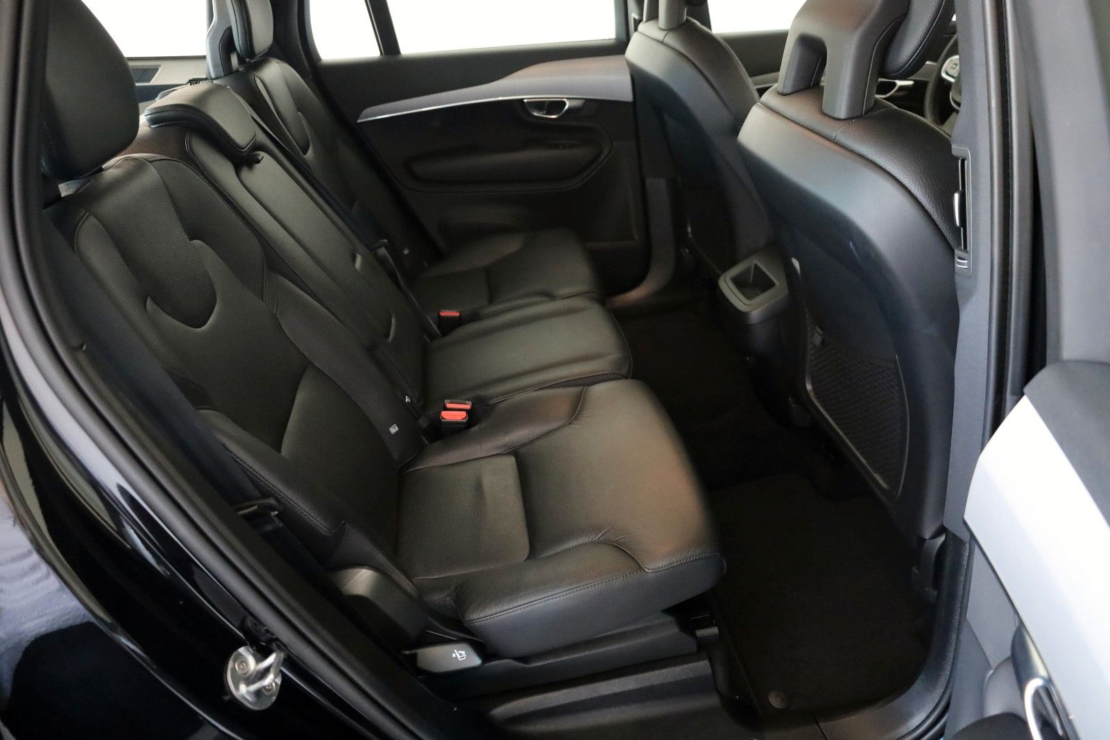 Fahrzeugabbildung Volvo XC90 AWD Momentum Pro 7Si.,Leder,Navi,LED,ACC,SH