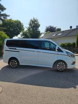 Ford Tourneo Custom Sport - Ford Tourneo Custom: Sport