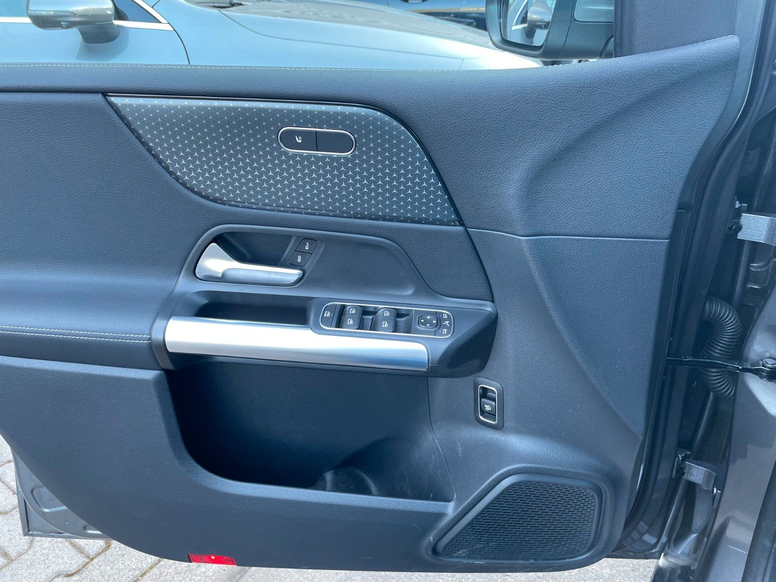 Fahrzeugabbildung Mercedes-Benz B 200 d Progressive R-Kamera+Carplay+El.Heckklap