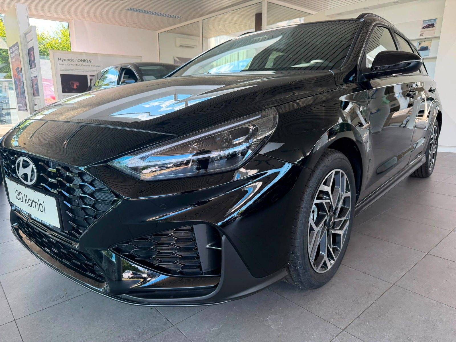 Hyundai i30 1.5 T-GDI Hybrid N Line DCT Panoramadach imagem 3