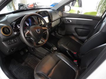 Dacia Spring Electric Comfort Plus 8-fach bereift