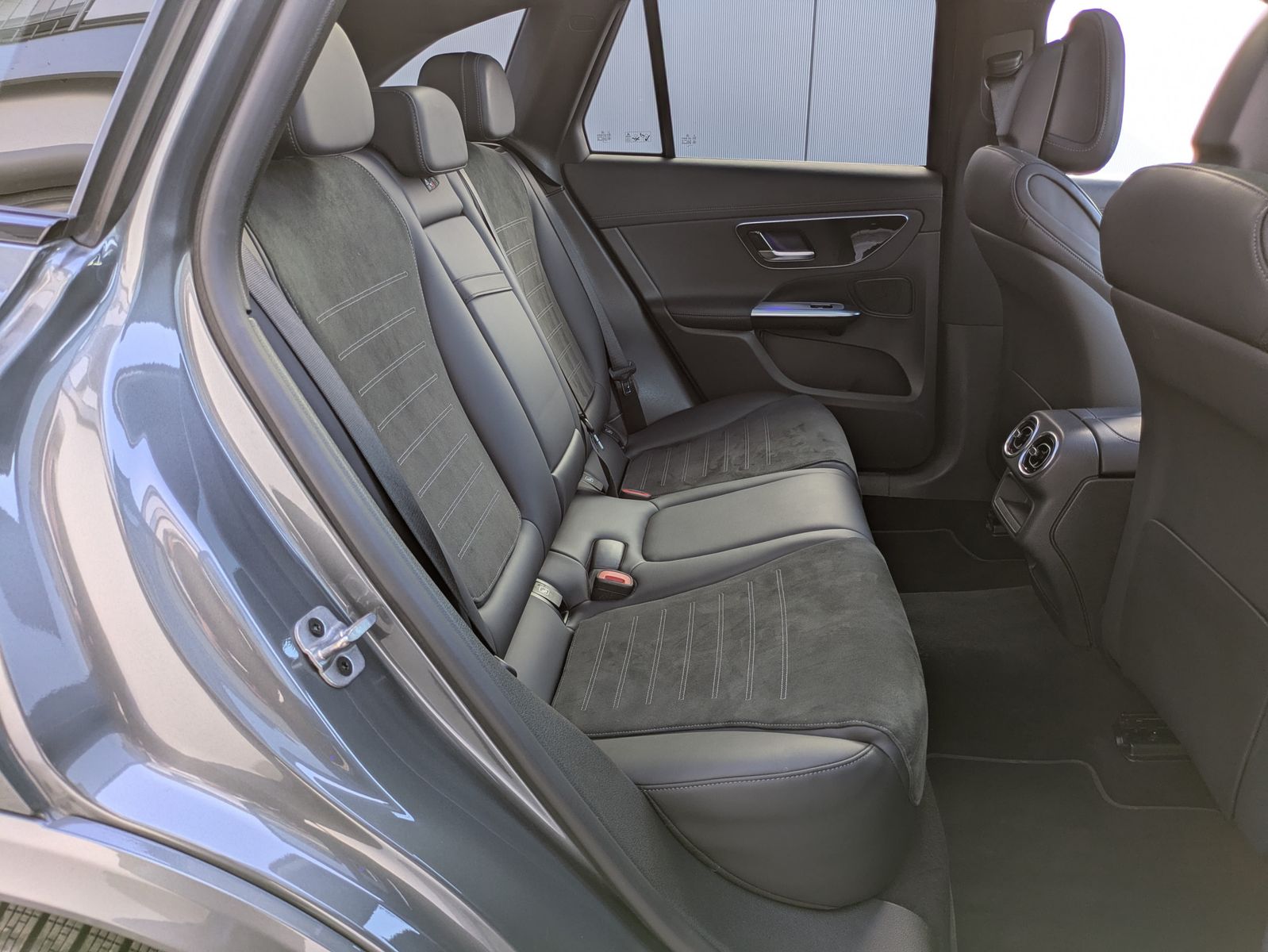 Fahrzeugabbildung Mercedes-Benz GLC 300 d 4M AMG PANO*DIGITAL-LIGHT*ACC*AHK*20"