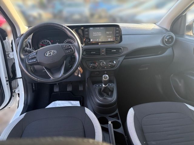 Fahrzeugabbildung Hyundai i10 Edition 30 +CARPLAY+SHZ+TEMPOMAT+RADIO+UVM+