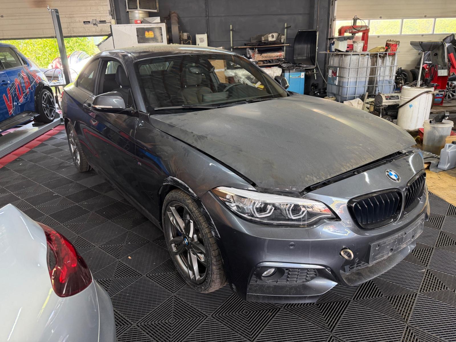 BMW 220 2 Coupe 220 i M Sport