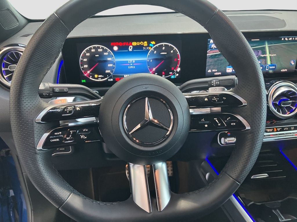 Fahrzeugabbildung Mercedes-Benz GLB 200 d AMG Line*Night Paket*MULTIBEAM LED