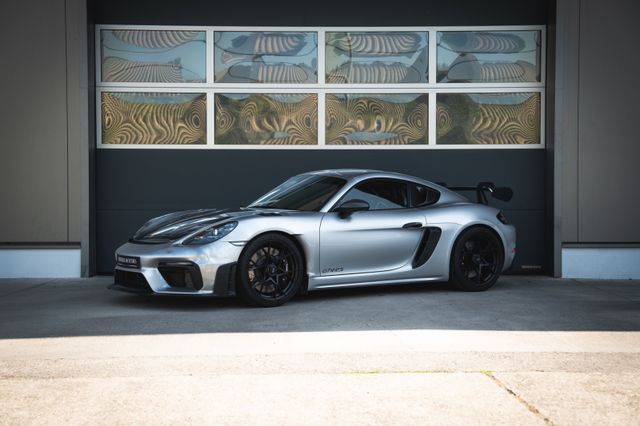 PORSCHE 718 GT4RS Weissach