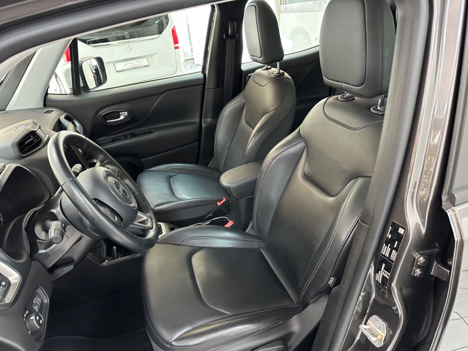 Fahrzeugabbildung Jeep Renegade Limited FWD*Klima*Leder*PDC*