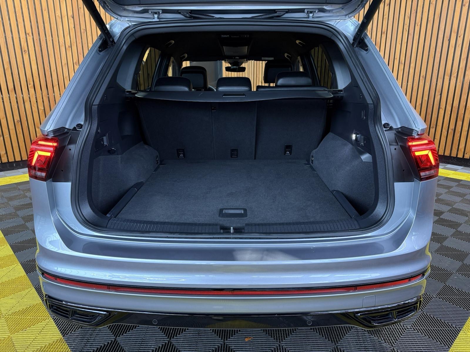 Volkswagen Tiguan Allspace 2,0 TSI R-Line Black 4M *Matrix*, миниатюра 11
