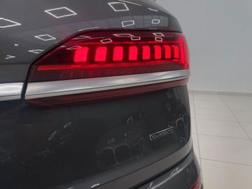 Audi Q7 - 8