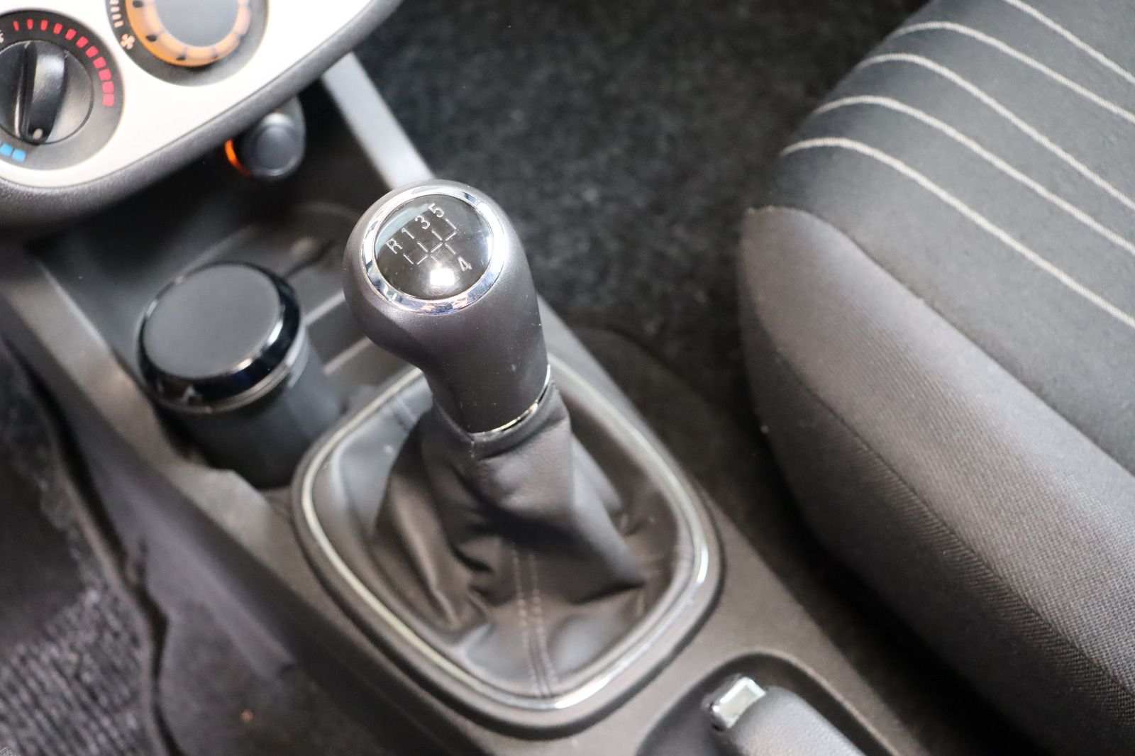 Fahrzeugabbildung Opel Corsa 1.2 16V Klima * wenig km