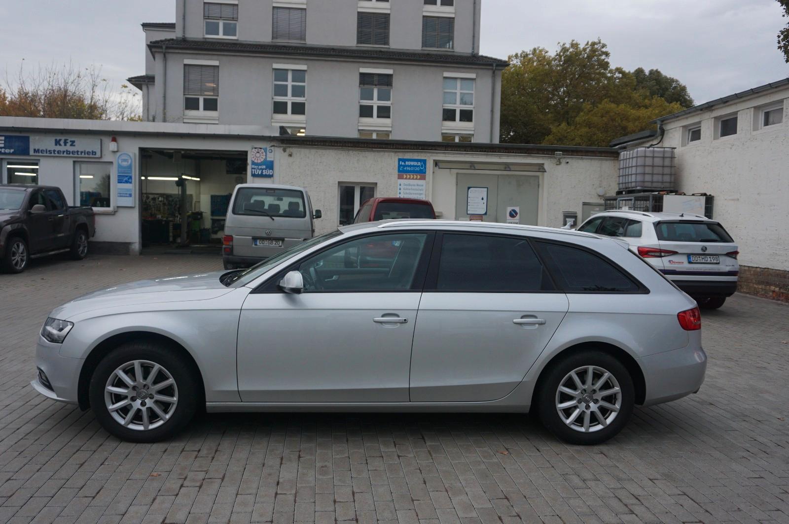Audi A4 2013 — салон