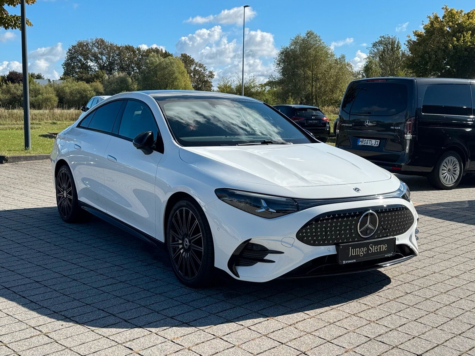 Mercedes-Benz CLA 350 4M e AMG PanoD 360Kam Memory Nightpaket imagem 3