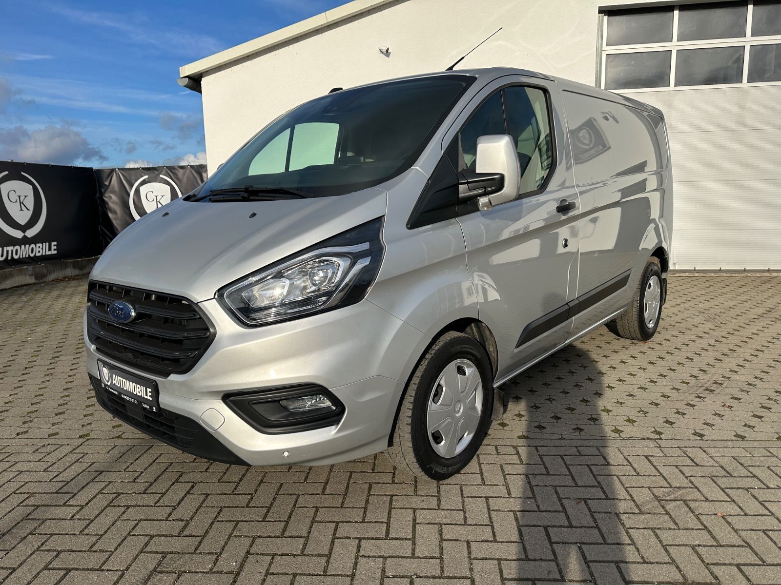 Fahrzeugabbildung Ford Transit Custom Kasten 300 Autom./Navi/Kamera/AHK