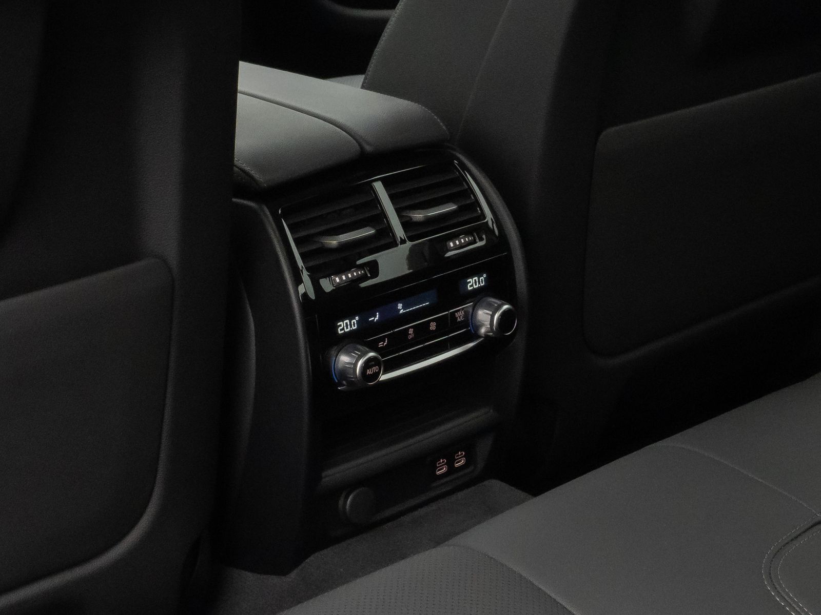 Fahrzeugabbildung BMW 530e Kamera DAB HiFi Leder 4xKlima Alarm 18Zoll