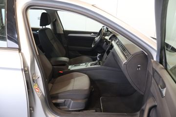 Volkswagen Passat 2.0 TDI Conceptline CARPLAY+KAM+LED+AHK
