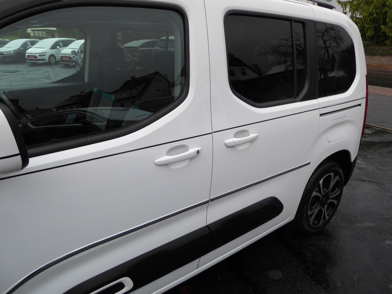 Citroën Berlingo Shine Blue HDI 131+Panorama+AHK