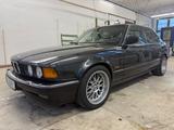 BMW 735i Automatik Oldtimer Schiebedach Klima Leder - schwarze BMW 735