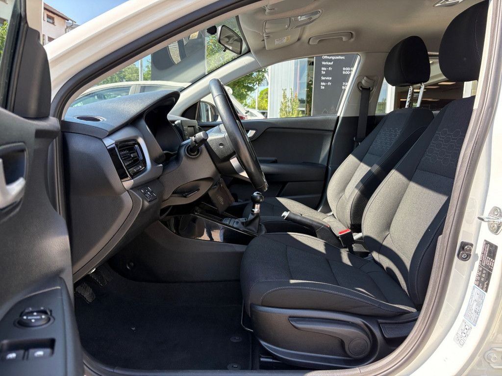 Fahrzeugabbildung Kia Rio 1.2 Edition 7