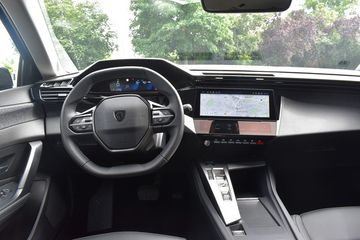 Peugeot 408 - 7