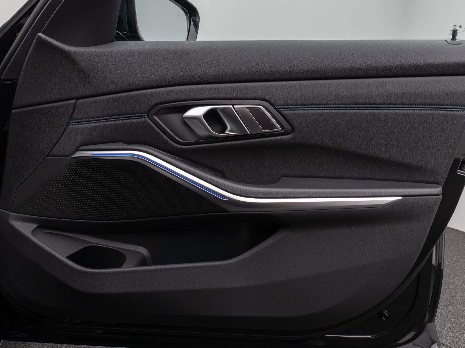 Fahrzeugabbildung BMW 320d M Sport Kamera CockPitPro DAB LED Alarm