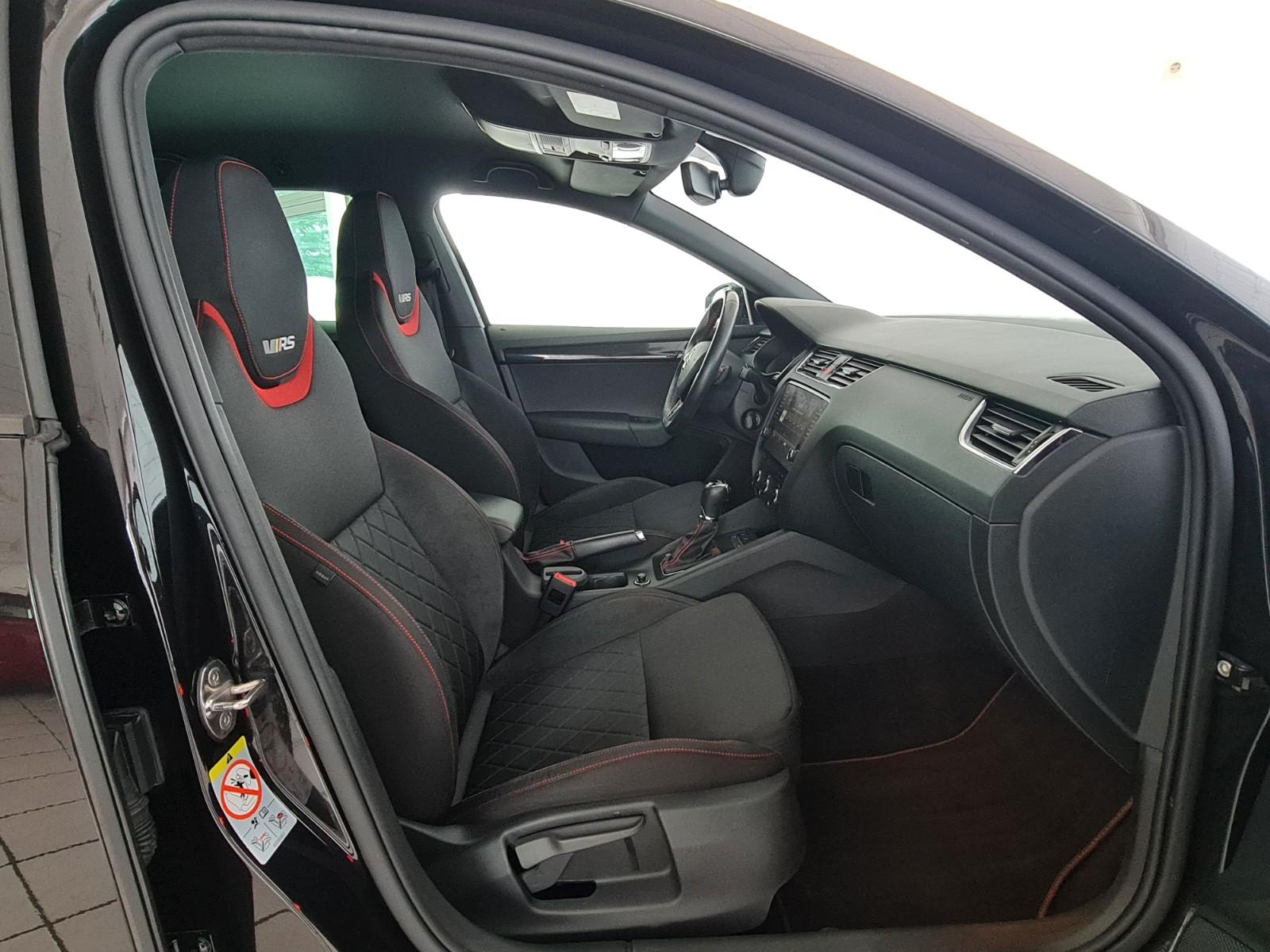 Skoda Octavia Combi RS, unfallfrei, Navi, Kamera, LED