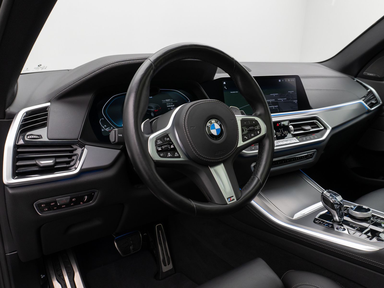 Fahrzeugabbildung BMW X5 xD45e M Sport Panorama 360°HUD DAB H/K 22Zoll