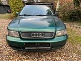 Audi A4 1.6 - - Audi A4 aus 1997: 1.6