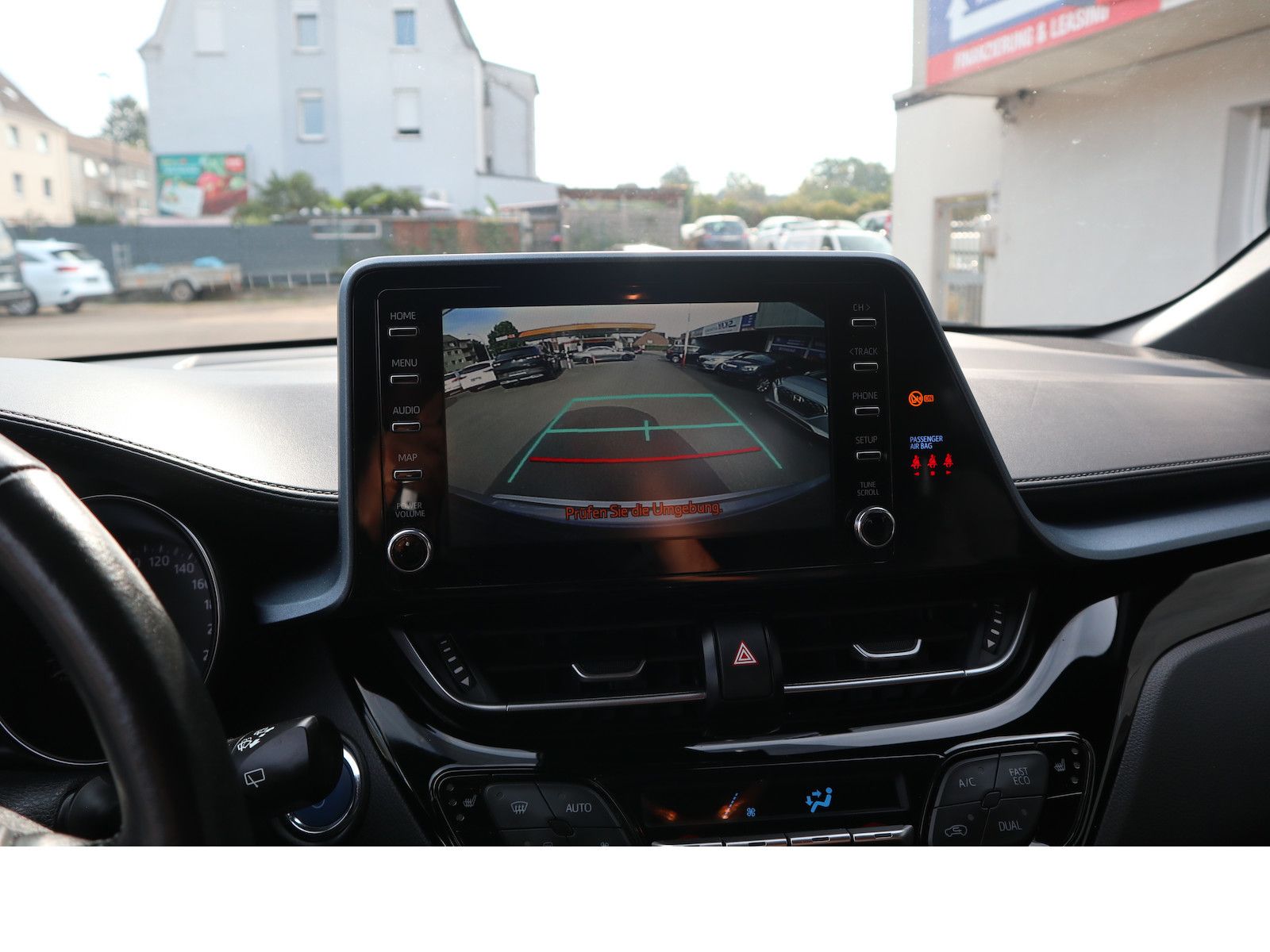 Fahrzeugabbildung Toyota C-HR Hybrid Team D Totwink/SHZ/Scheckheftgepfleg