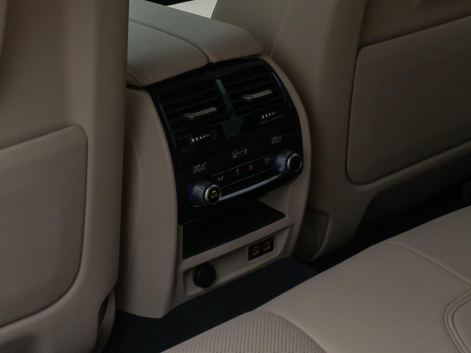 Fahrzeugabbildung BMW 520i HUD HiFi DAB Kamera Leder Alarm 4xKlima