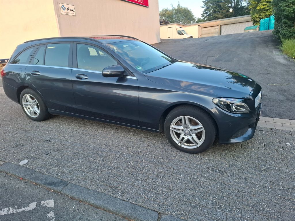 Image of Mercedes-Benz C 200