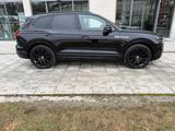 Volkswagen Touareg 3.0 V6 TDI 4MOT R-Line Black Style Pano  - Volkswagen Touareg: Black