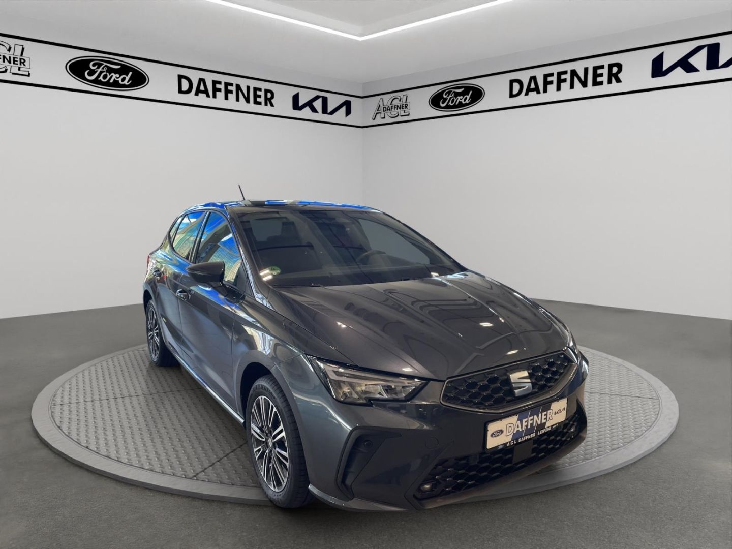 Fahrzeugabbildung SEAT Ibiza 1.0 TSI 85 kW Style Navi LED Mehrzonenklim