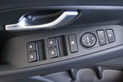 HYUNDAI i30 1.0 T-GDI NAVI-KAMERA-LED-TEMPOMAT-SHZG-2xPD