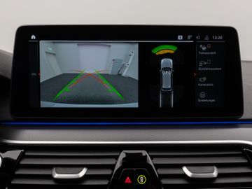 Fahrzeugabbildung BMW 520d xD M Sport Laser Kamera HUD DAB HiFi AHK