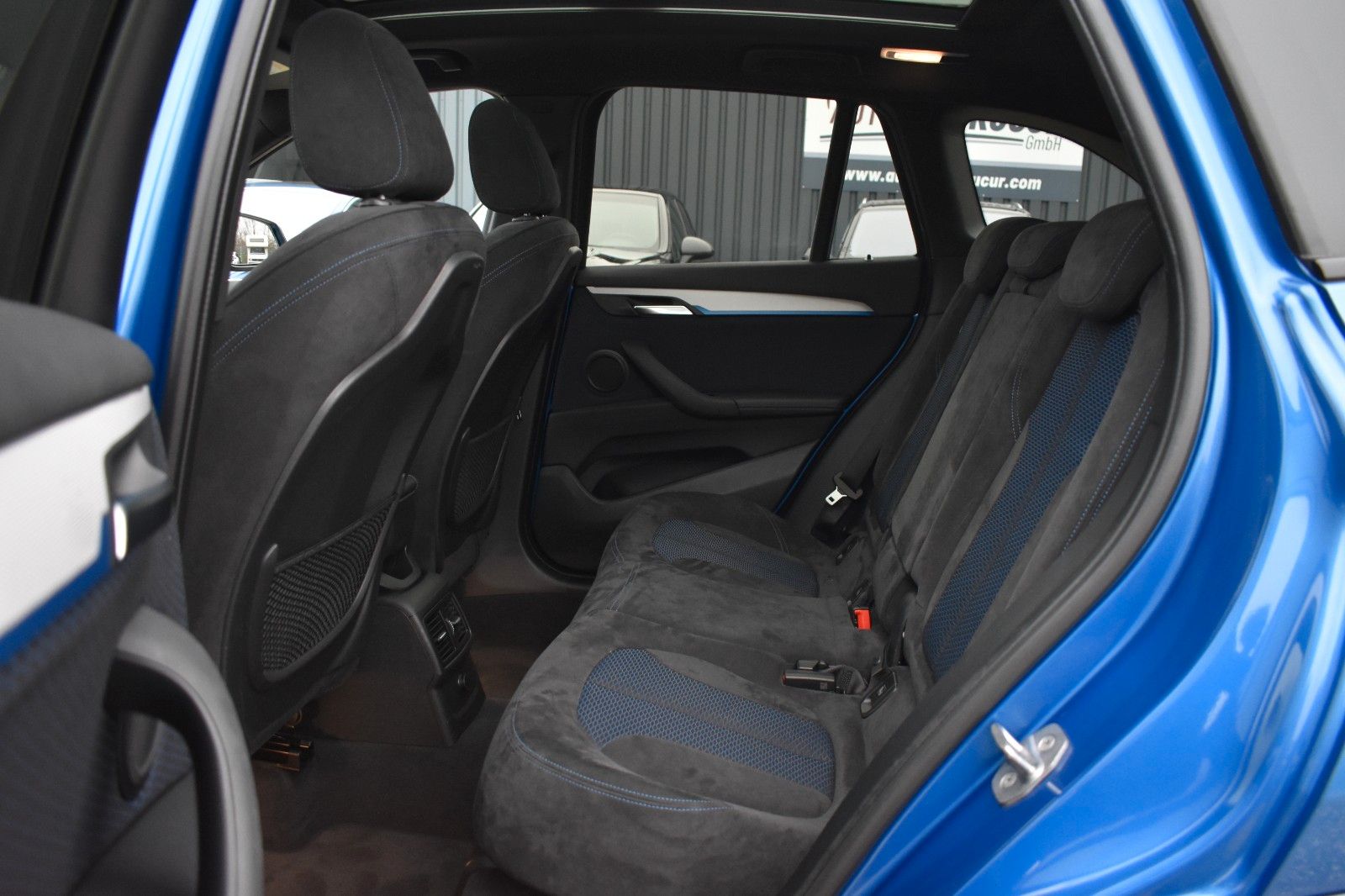 Fahrzeugabbildung BMW X1 sDrive 18 i M Sport Panorama AHK LED Autom.