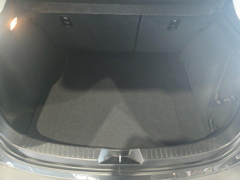Mazda 3 SKYACTIV-G 120 SKYACTIV-Drive Kizoku