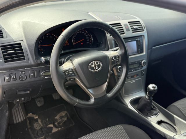 Toyota Avensis Combi Sol 1.8