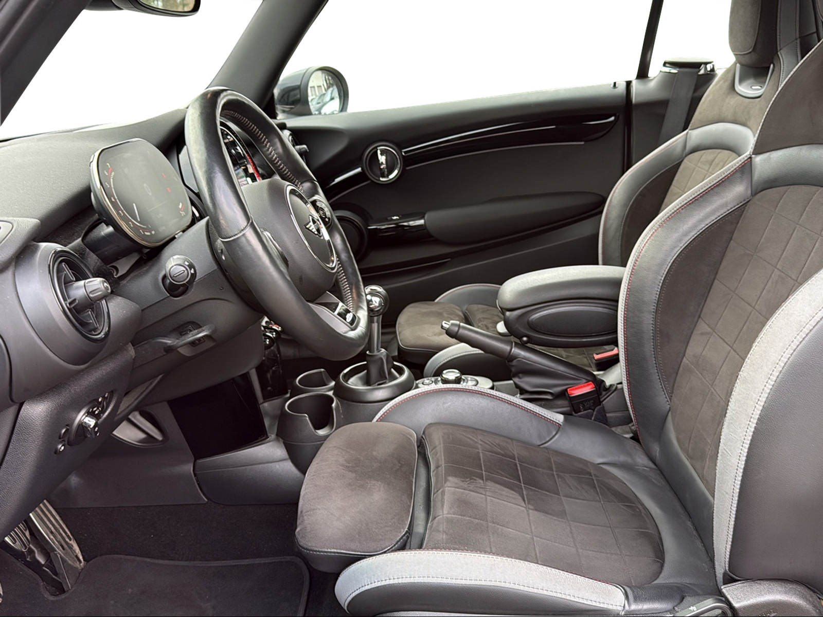 MINI John Cooper Works Cabrio - Bild 11