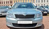 Skoda Octavia Combi 2.0 TDI Klimaautomatik Xenon AHK - Skoda Gebrauchtwagen von 2012