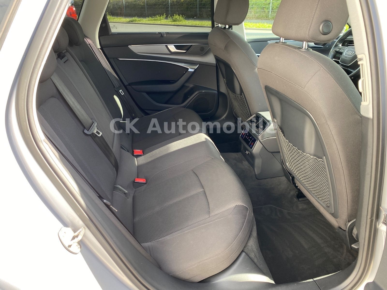 Fahrzeugabbildung Audi A6 Avant 45 TDI Quattro/Navi/Head-Up/LED/Kamera