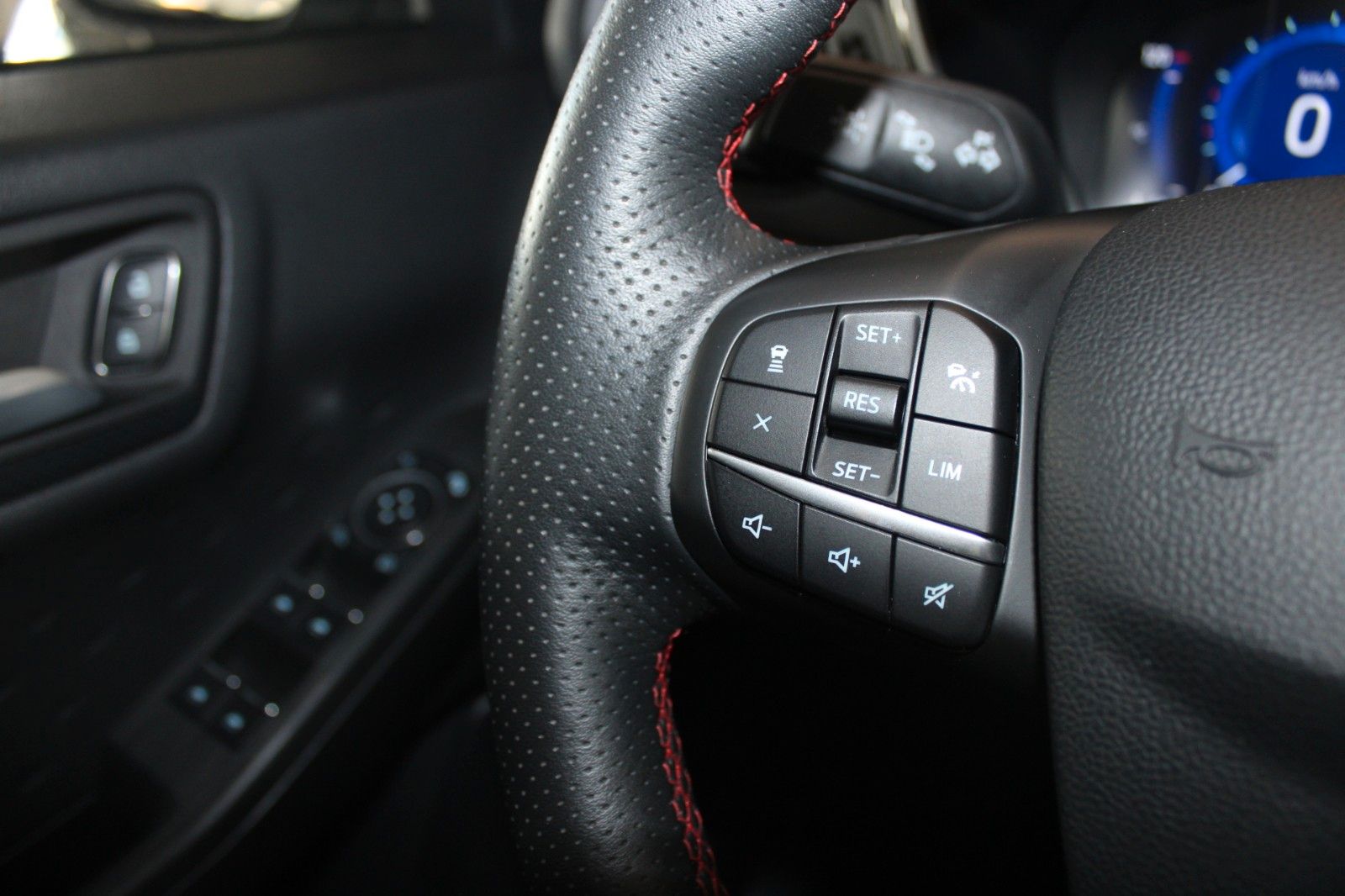 Fahrzeugabbildung Ford Kuga ST-Line X LED HUD Winter + Technologie Pak.