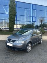 Volkswagen Touran 1,9 TDI TÜV Neu - Volkswagen Touran mit Diesel-Antrieb: Kleinbus, Automatik, 1.9