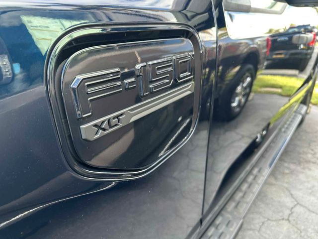 Ford F 150 Lightning SXT AWD  Elektro 2023 dunkelblau