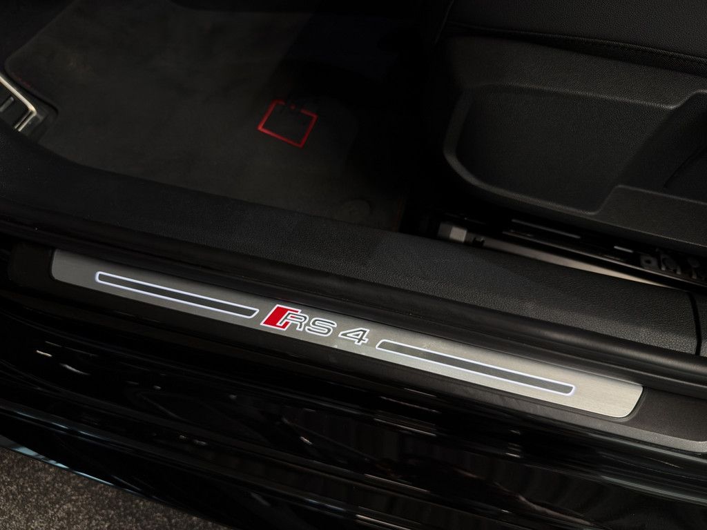 Audi RS4 - Bild 24